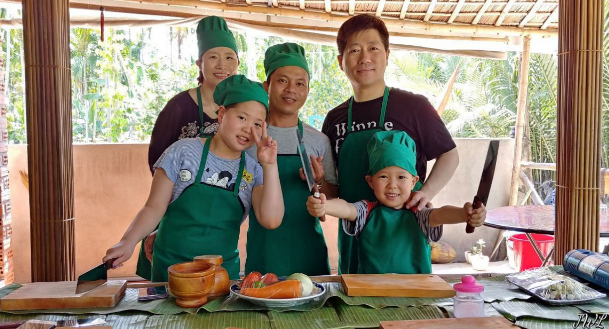 Bamboo Basket Boat & Cooking Course